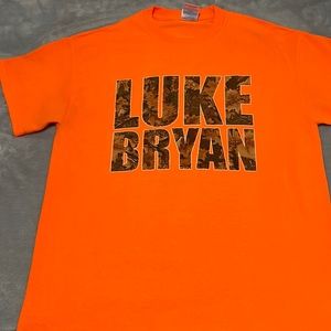 Luke Bryan T-shirt, medium
